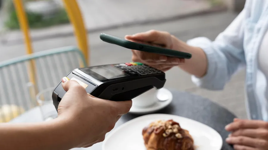 EET 2.0 bez signálu: výpadky, vybitý mobil a zástup